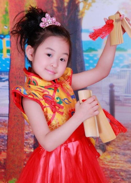 薛艺佳头条号,揭秘明星背后的故事与成长历程