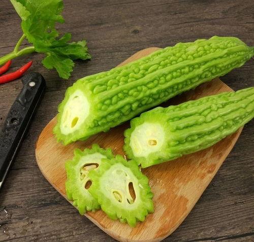 王二妞吃瓜