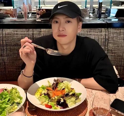 吃瓜娱乐图片头像男的